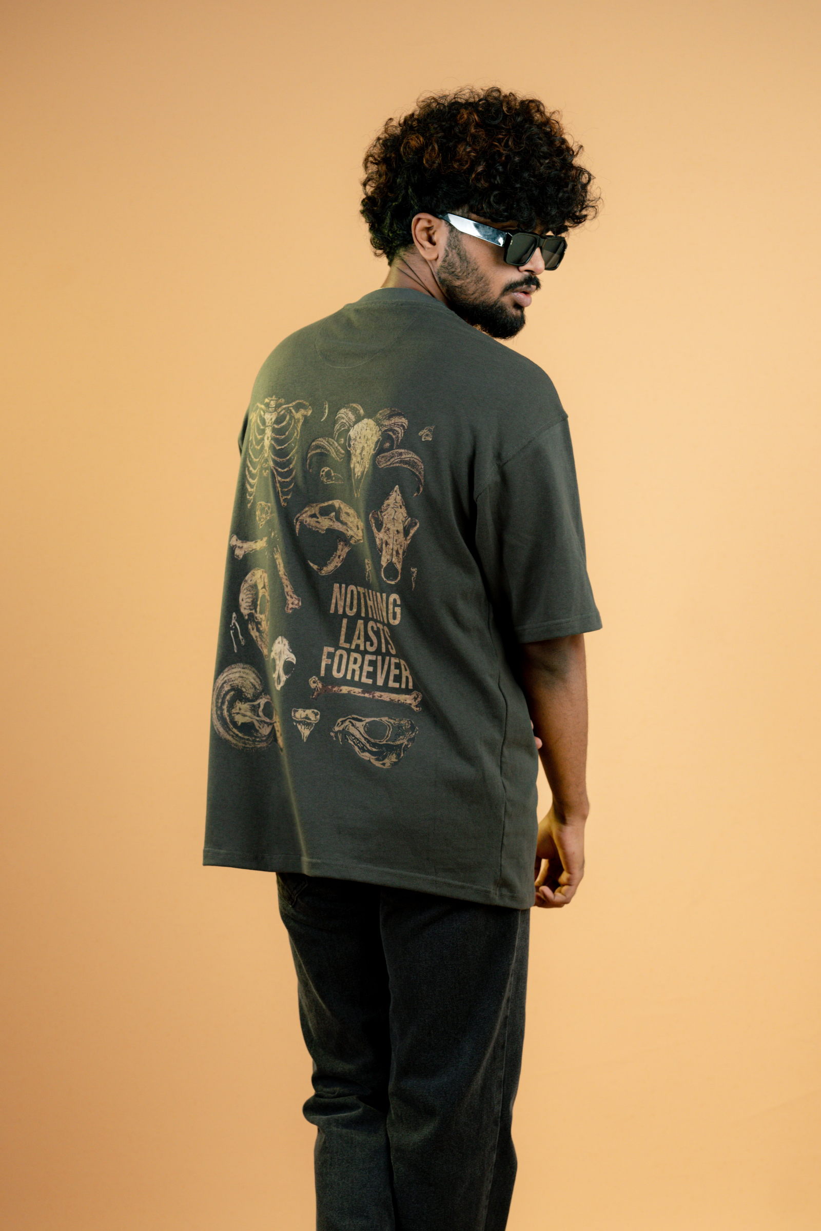 Human bones print gray oversized unisex t-shirt Human bones print gray oversized unisex t-shirt